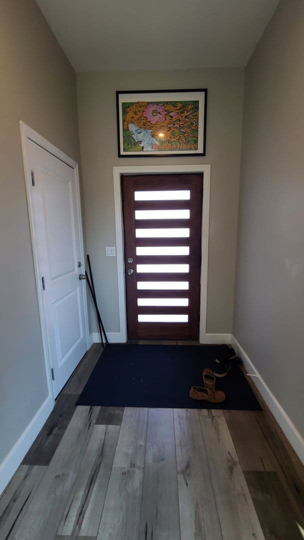 LOS ANGELES Apartment: 866 E 46th St