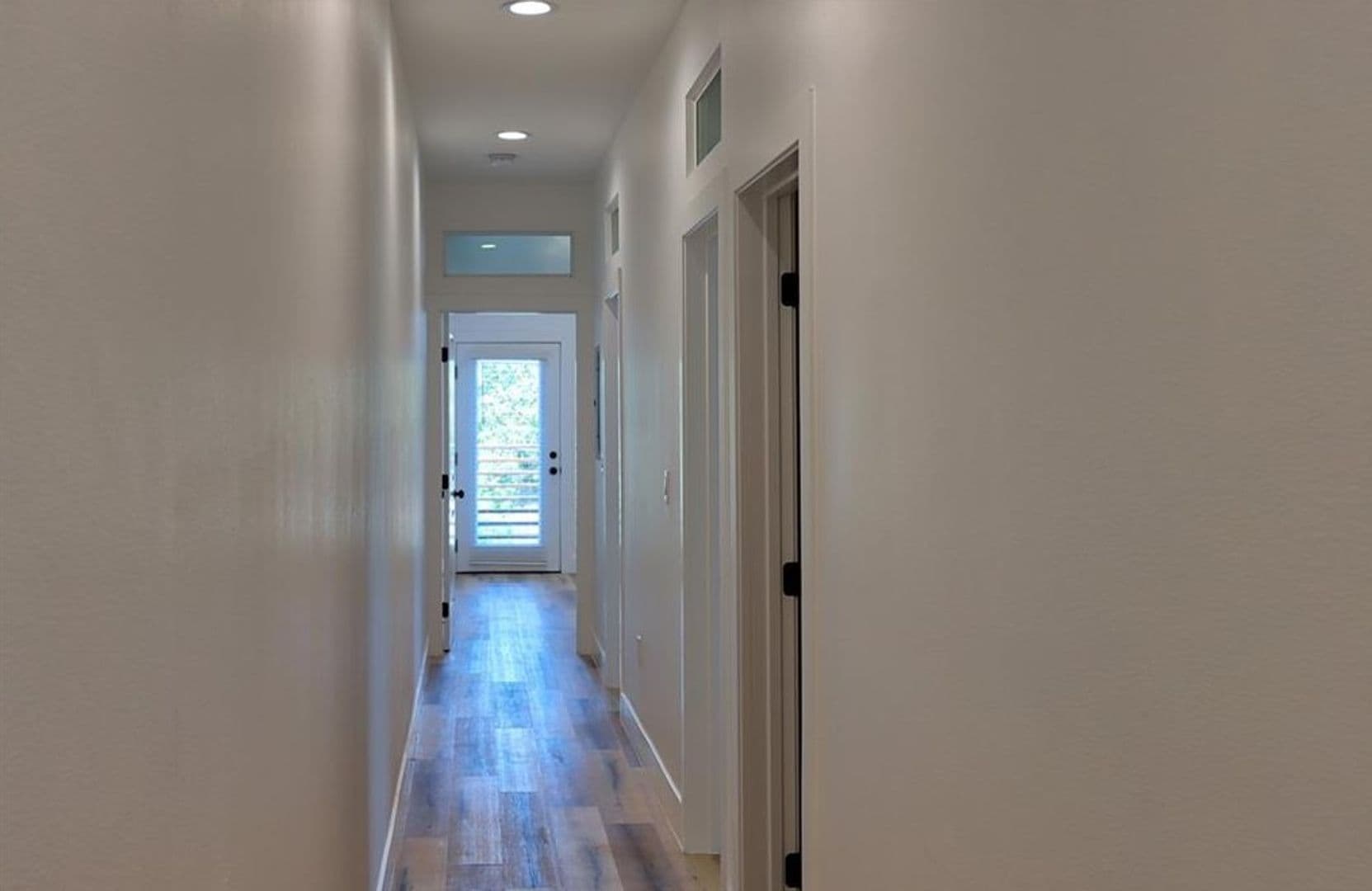 Los Angeles Apartment: 4537 Saint Elmo Dr