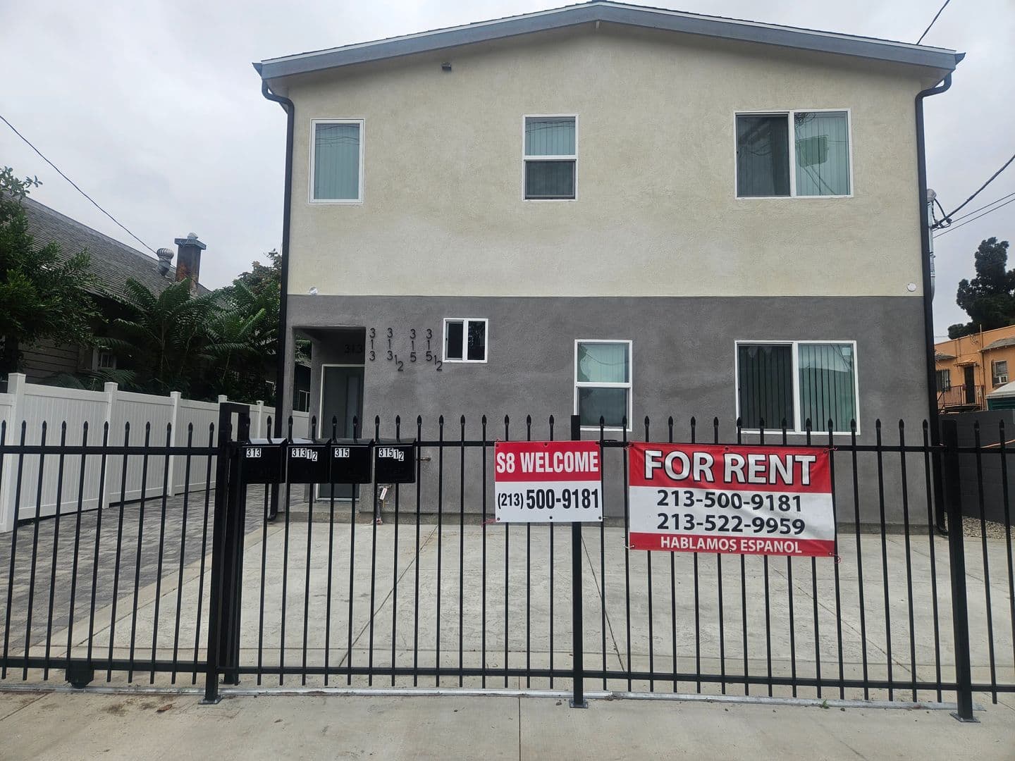 Los Angeles Apartment: 315 W 56th St