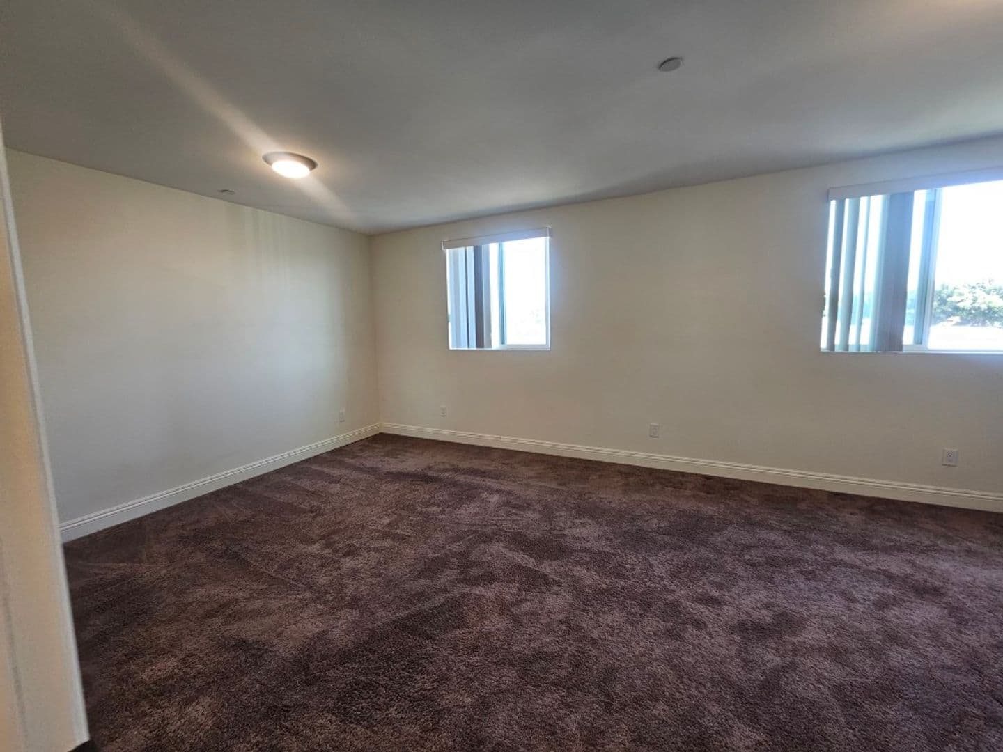 LOS ANGELES Apartment: 812 E 76th Pl