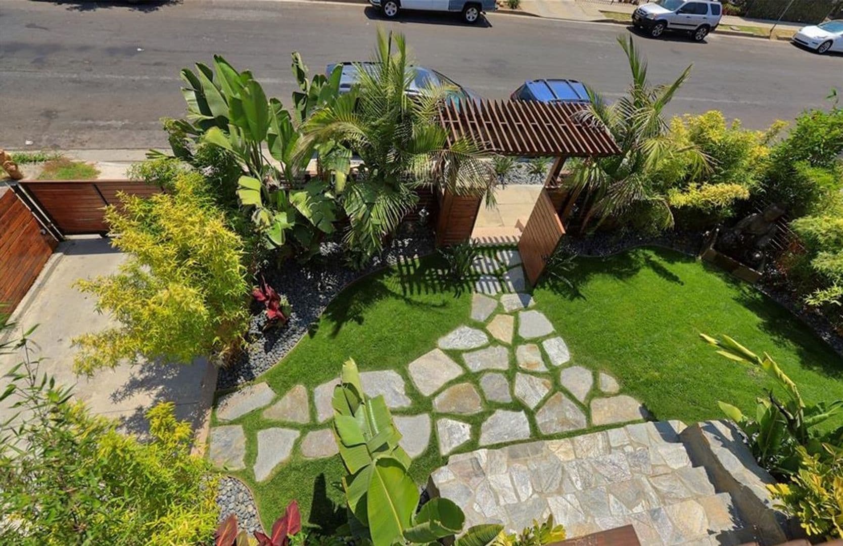 Los Angeles Apartment: 4537 Saint Elmo Dr