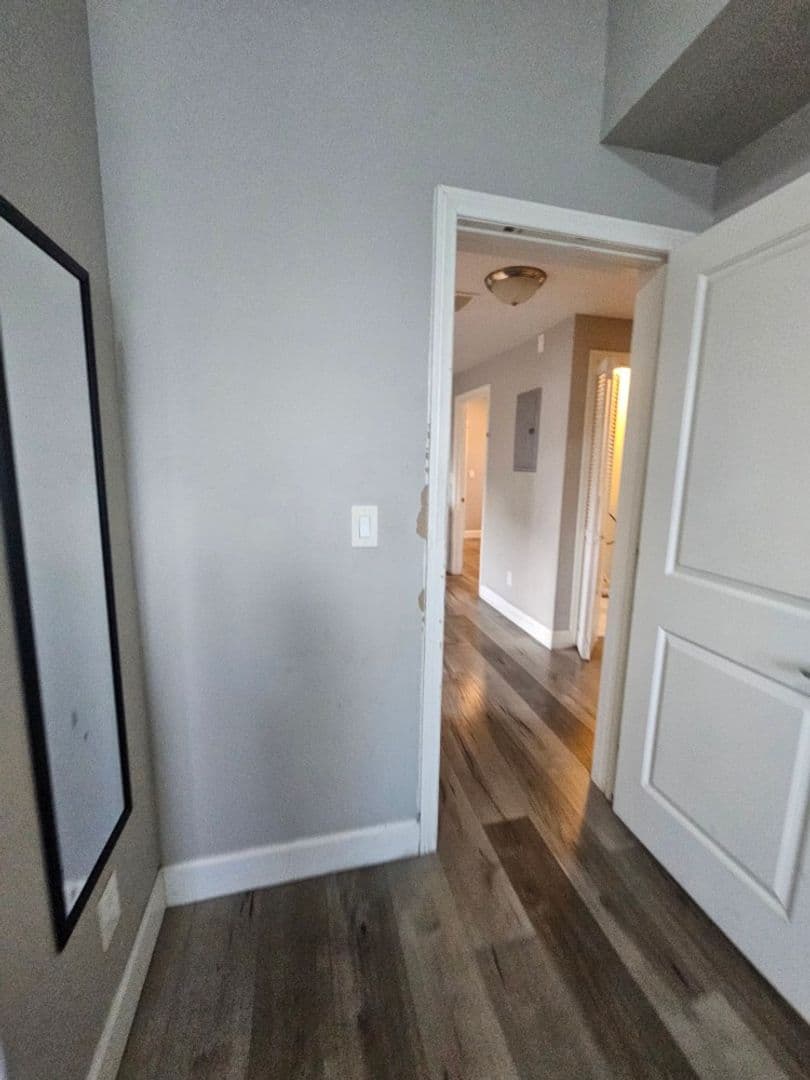 LOS ANGELES Apartment: 122 W 55TH ST
