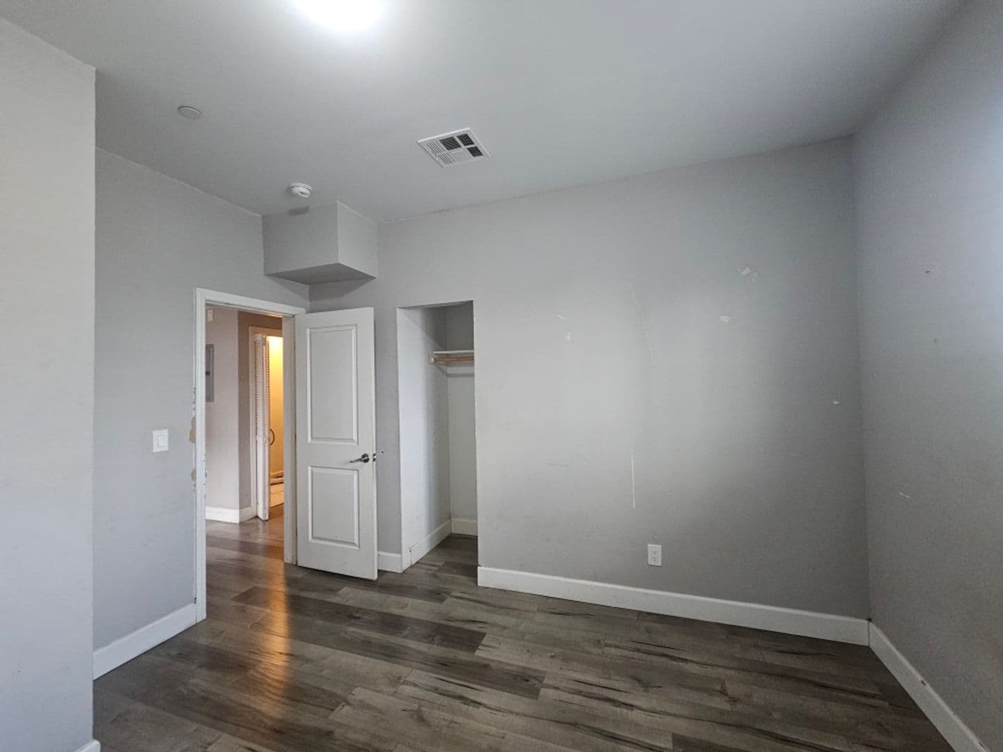 LOS ANGELES Apartment: 122 W 55TH ST