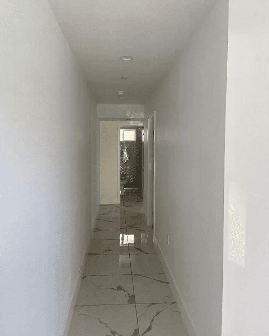 Los Angeles Apartment: 232 E 27th St.
