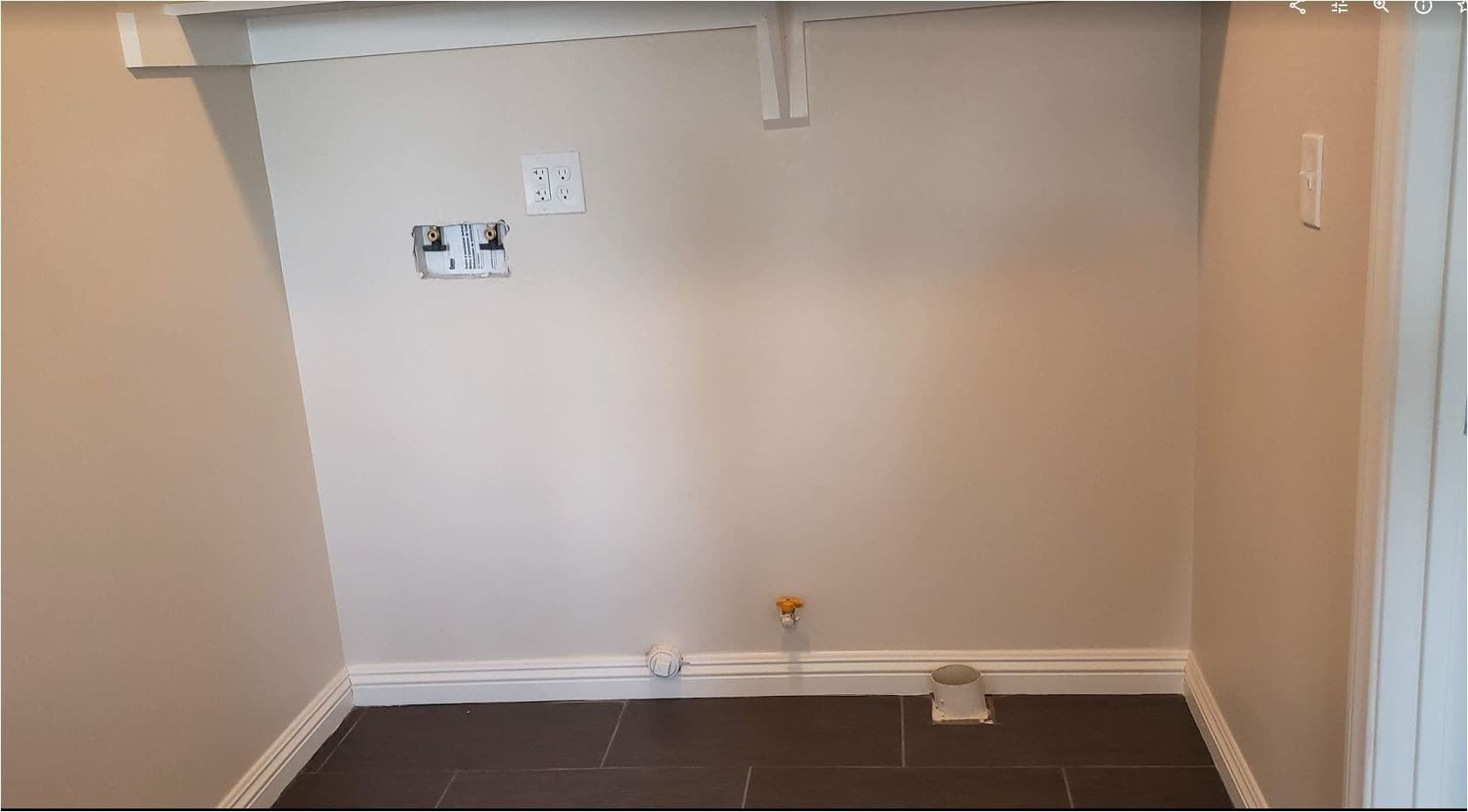 LOS ANGELES Apartment: 1627 E 88TH ST