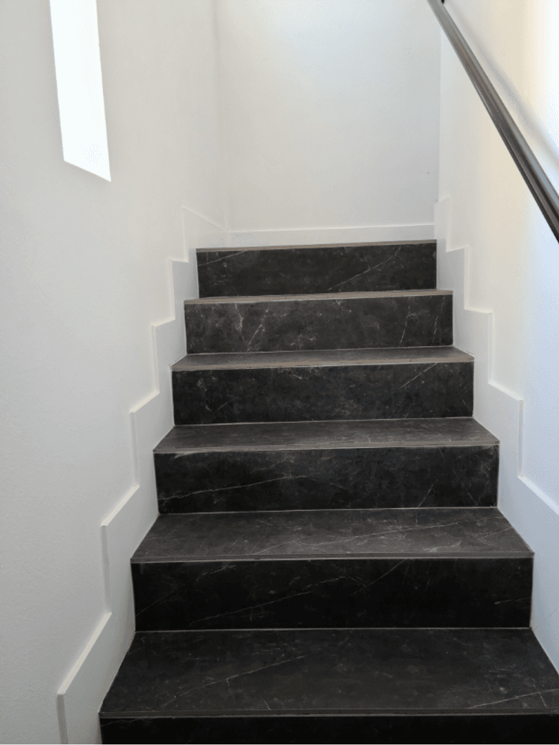 Los Angeles Apartment: 232 E 27th St.