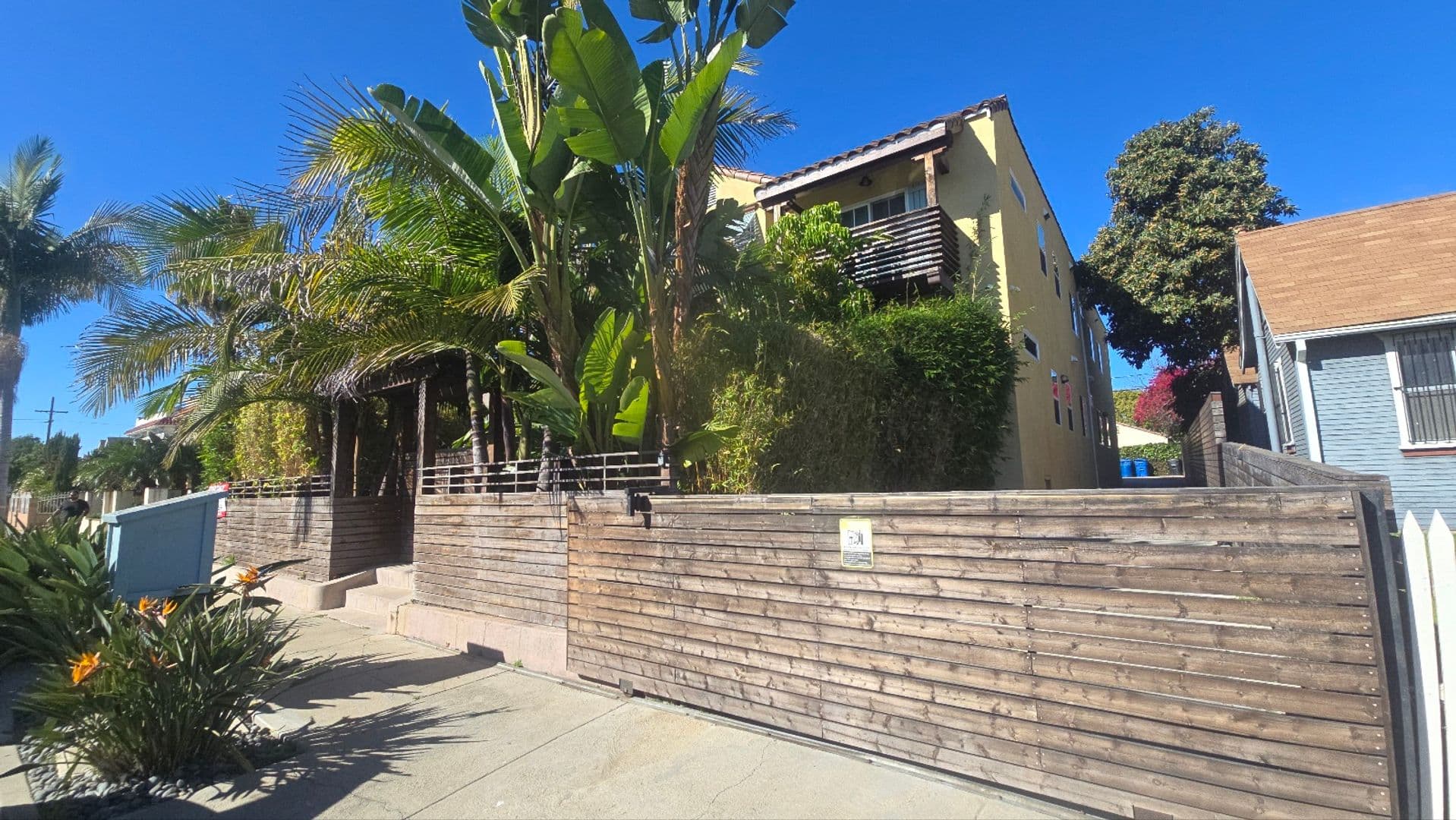 Los Angeles Apartment: 4537 Saint Elmo Dr
