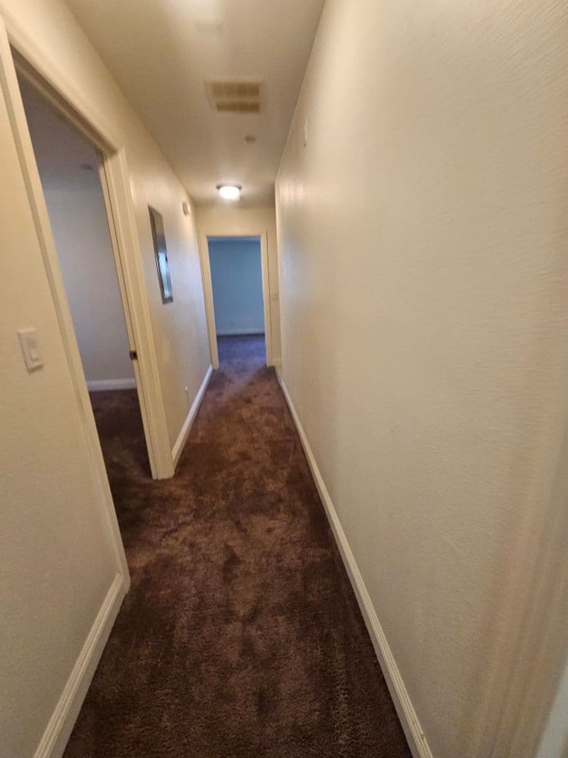 LOS ANGELES Apartment: 812 E 76th Pl