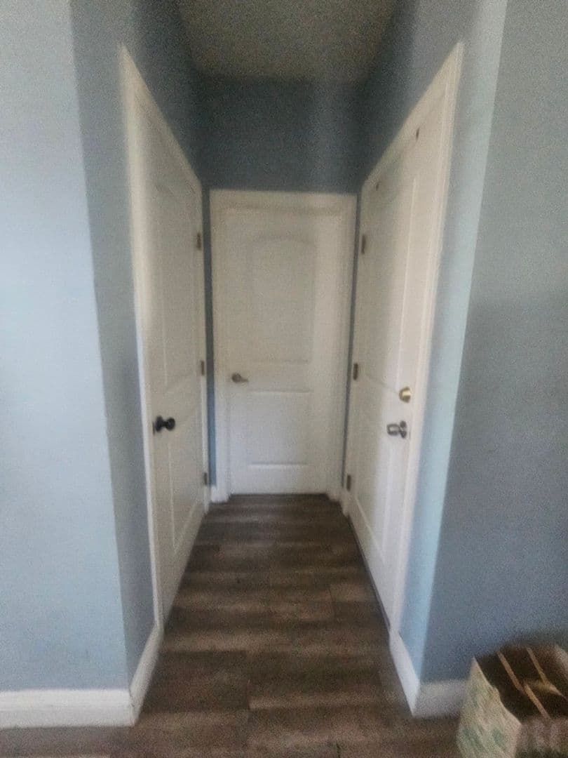Los Angeles Apartment: 718 W 85TH ST