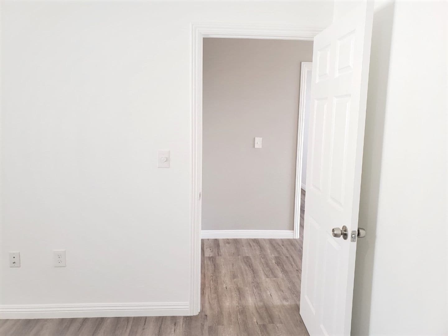 LOS ANGELES Apartment: 4238