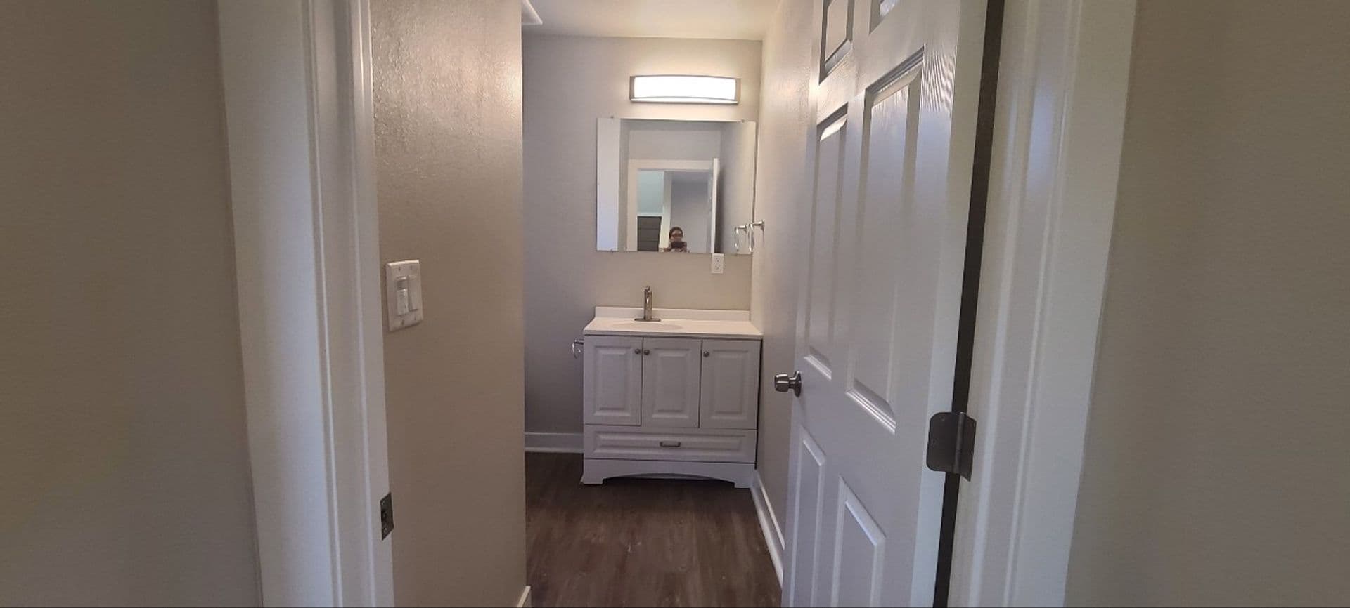 Los Angeles Apartment: 150 E 109th Pl