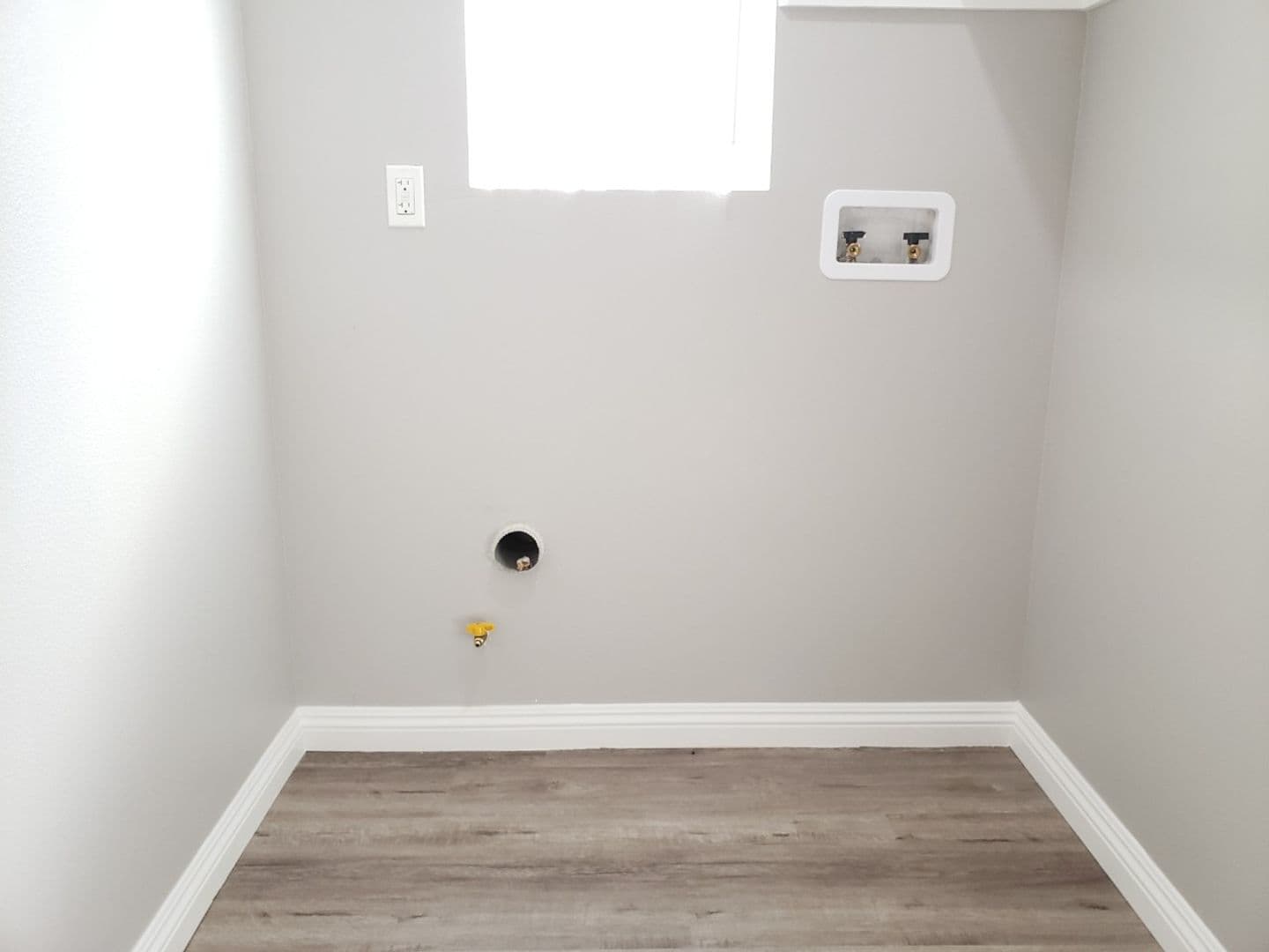LOS ANGELES Apartment: 4238