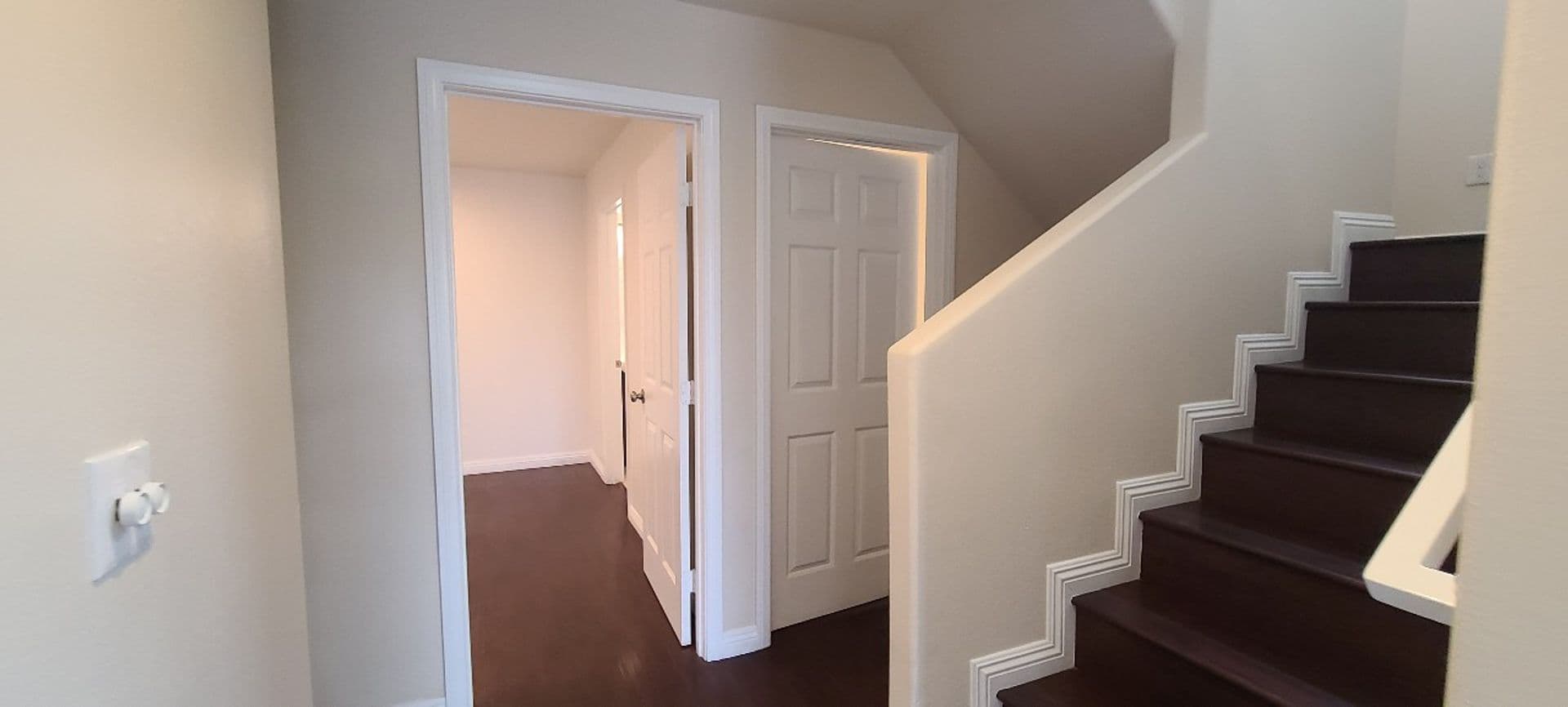 LOS ANGELES Apartment: 1627 E 88TH ST