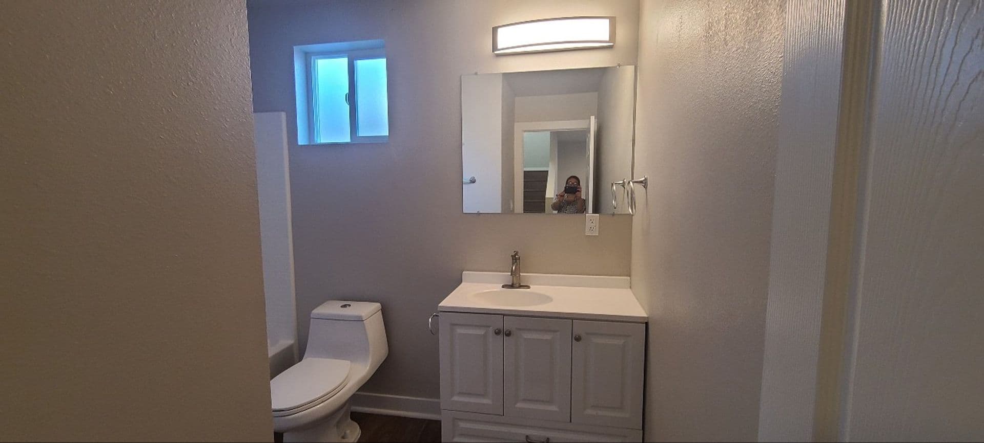 Los Angeles Apartment: 150 E 109th Pl