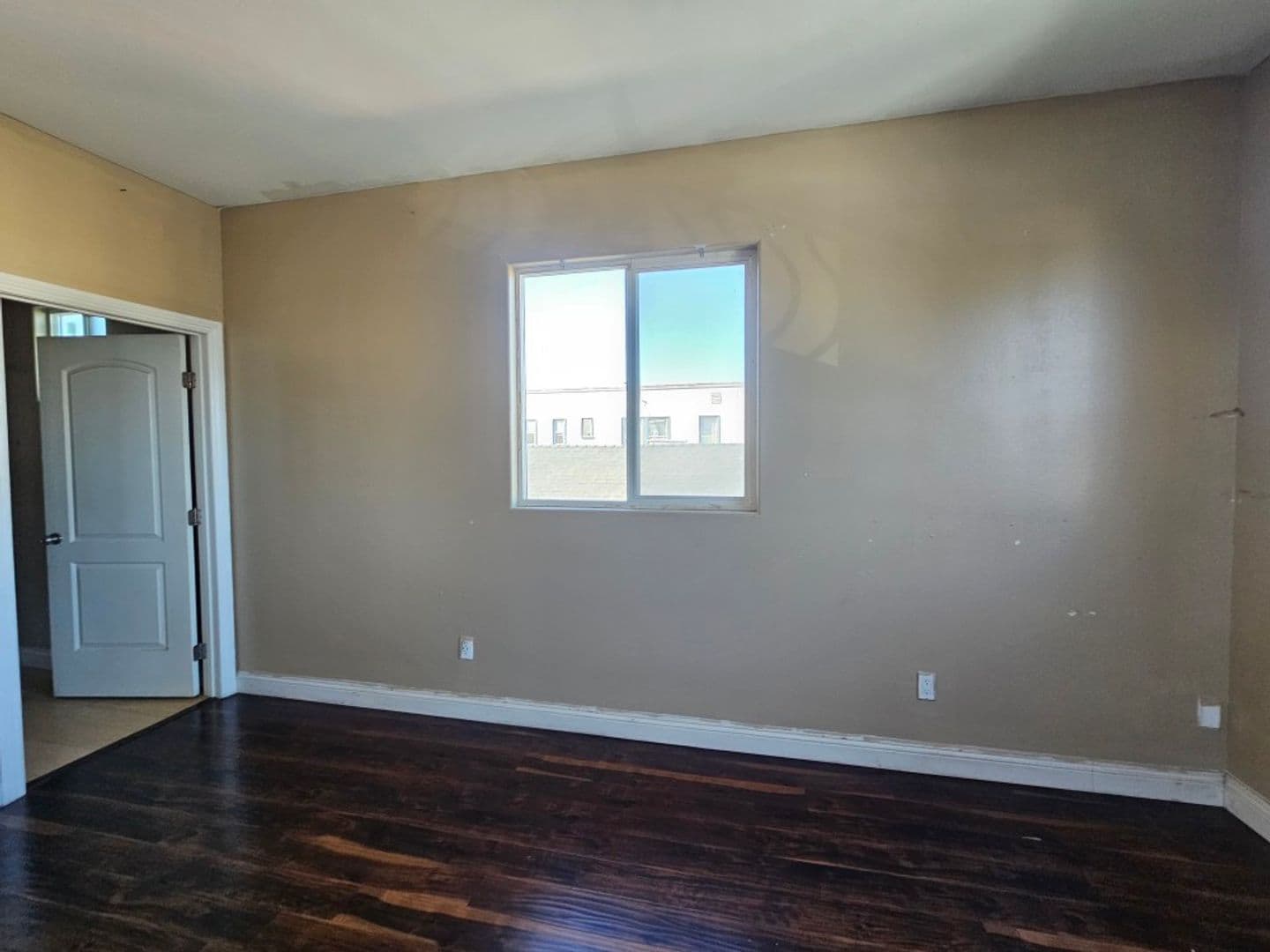 Los Angeles Apartment: 6629 Denver ave