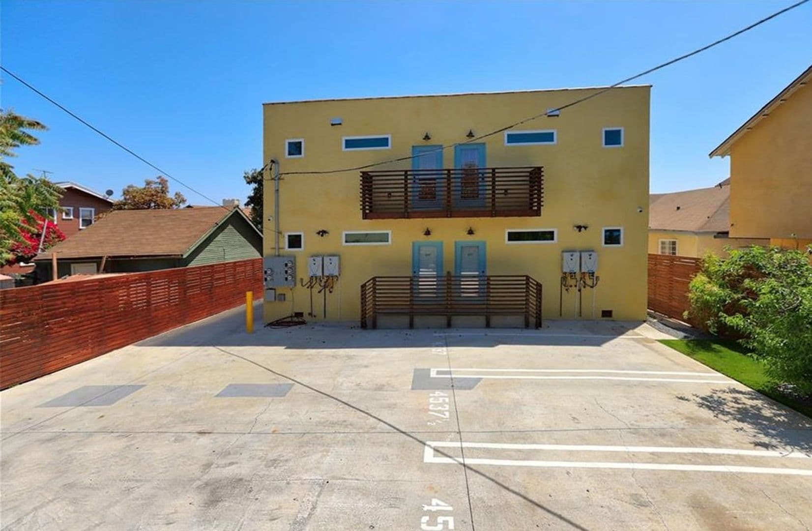 Los Angeles Apartment: 4537 Saint Elmo Dr