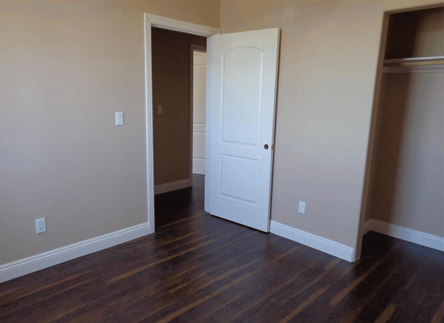 Los Angeles Apartment: 6629 Denver ave