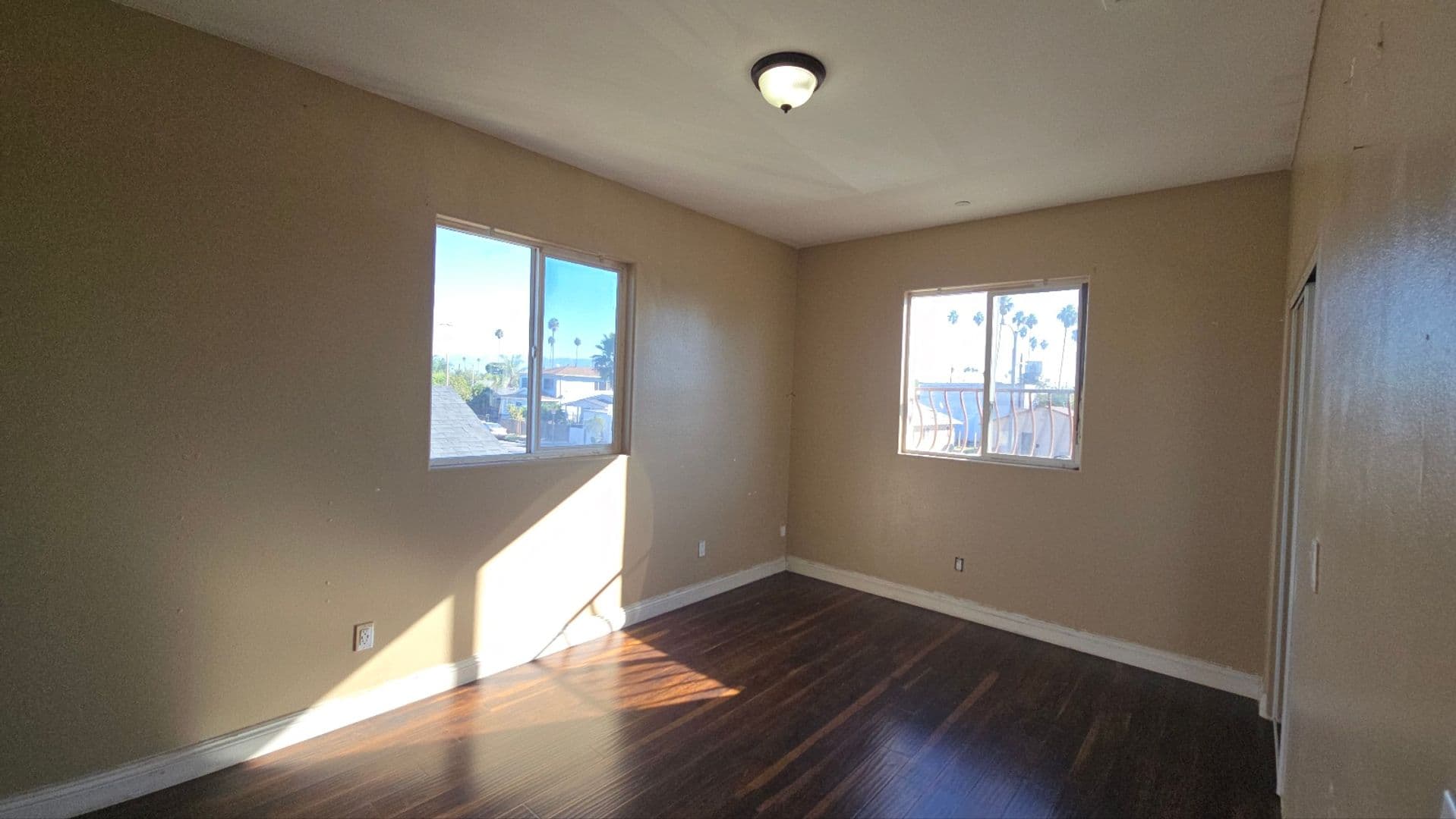 Los Angeles Apartment: 6629 Denver ave