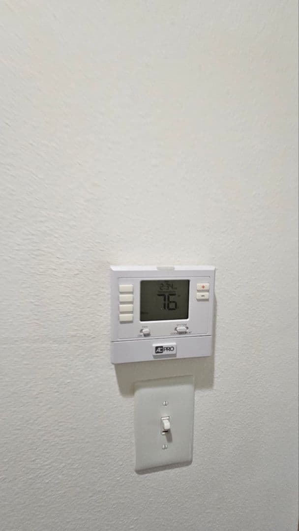 LOS ANGELES Apartment: 326 E 73rd ST
