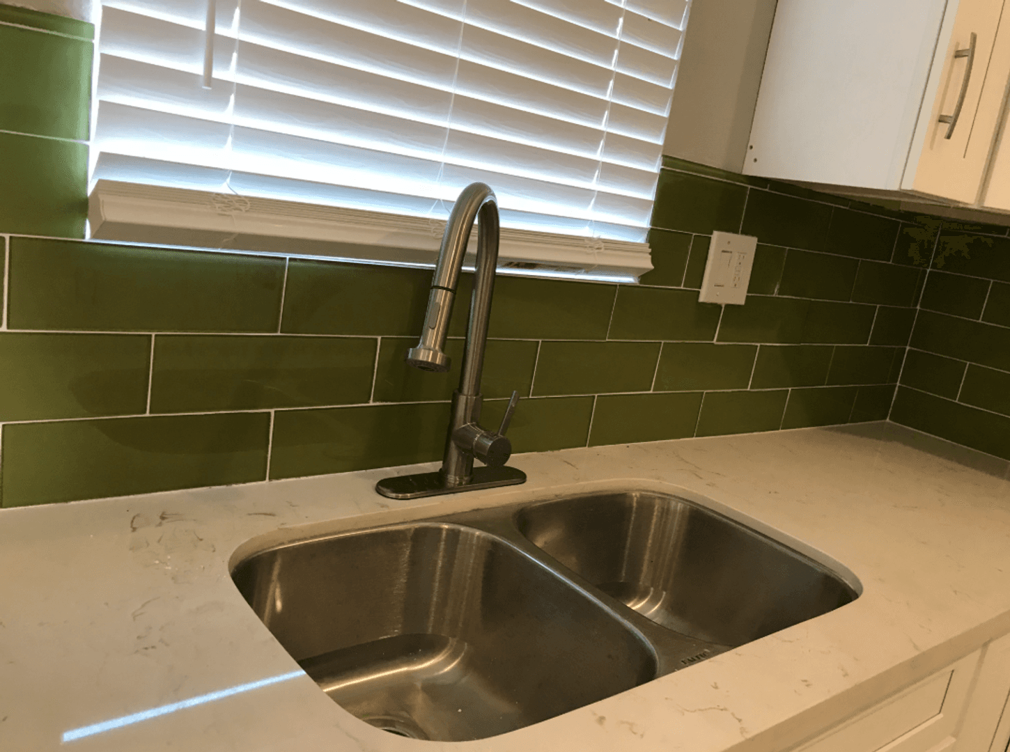 Los Angeles Apartment: 6629 Denver ave