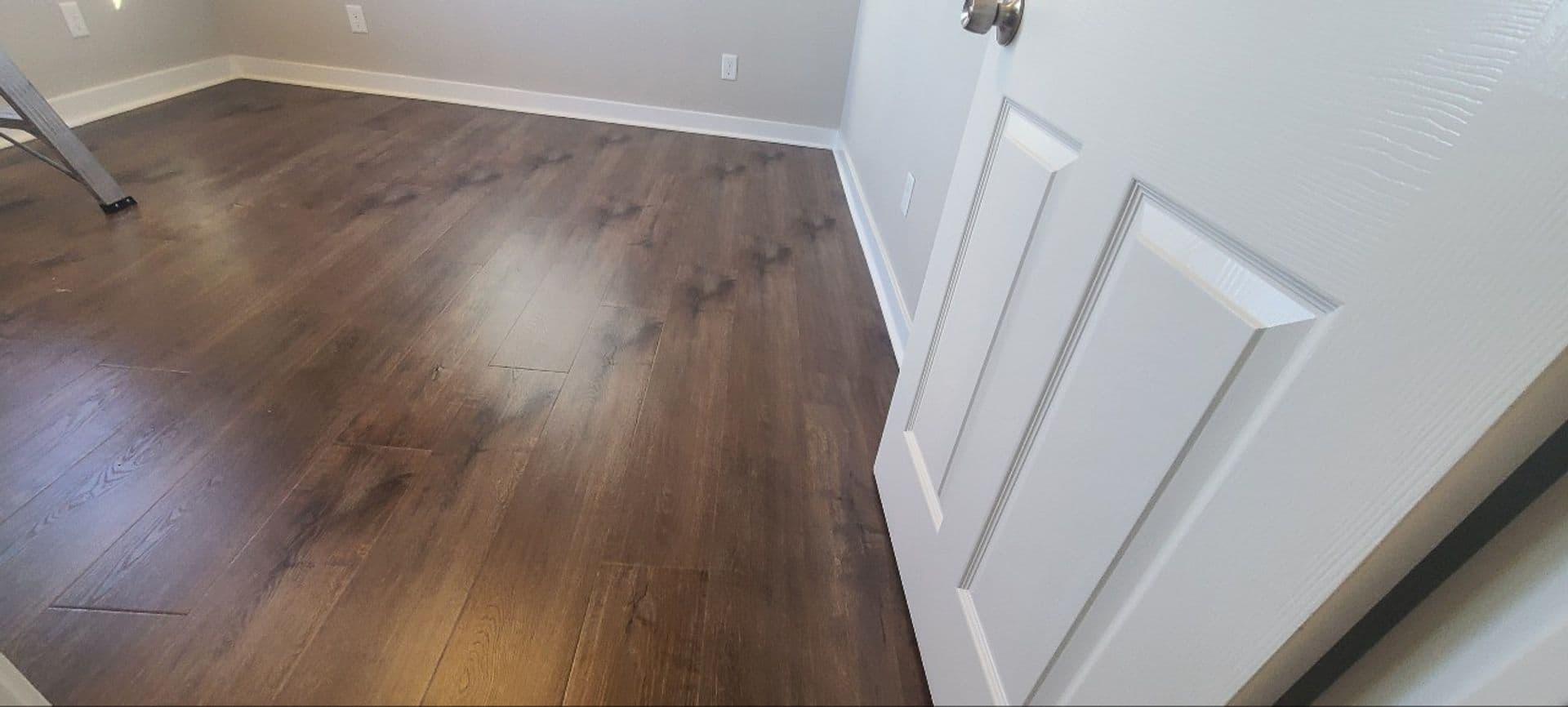 Los Angeles Apartment: 150 E 109th Pl
