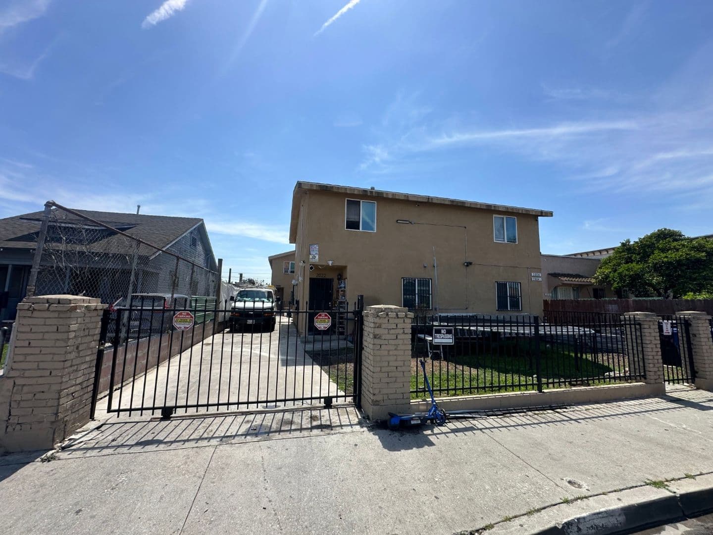 Los Angeles Apartment: 2022 E 74th St