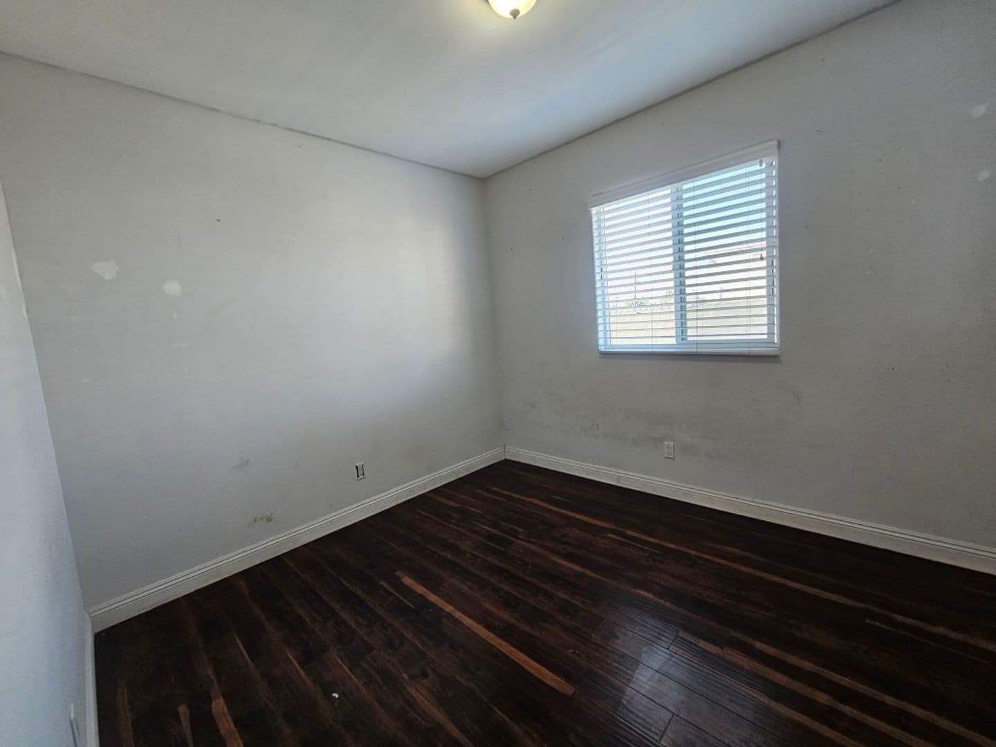 Los Angeles Apartment: 6629 Denver ave