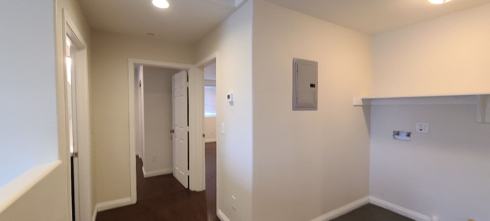 LOS ANGELES Apartment: 1627 E 88TH ST