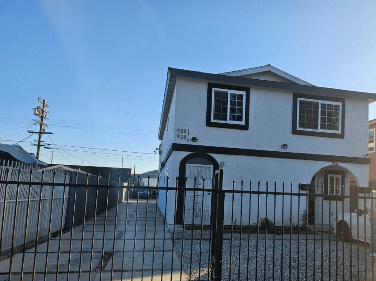 LOS ANGELES Apartment: 926 E 57TH ST