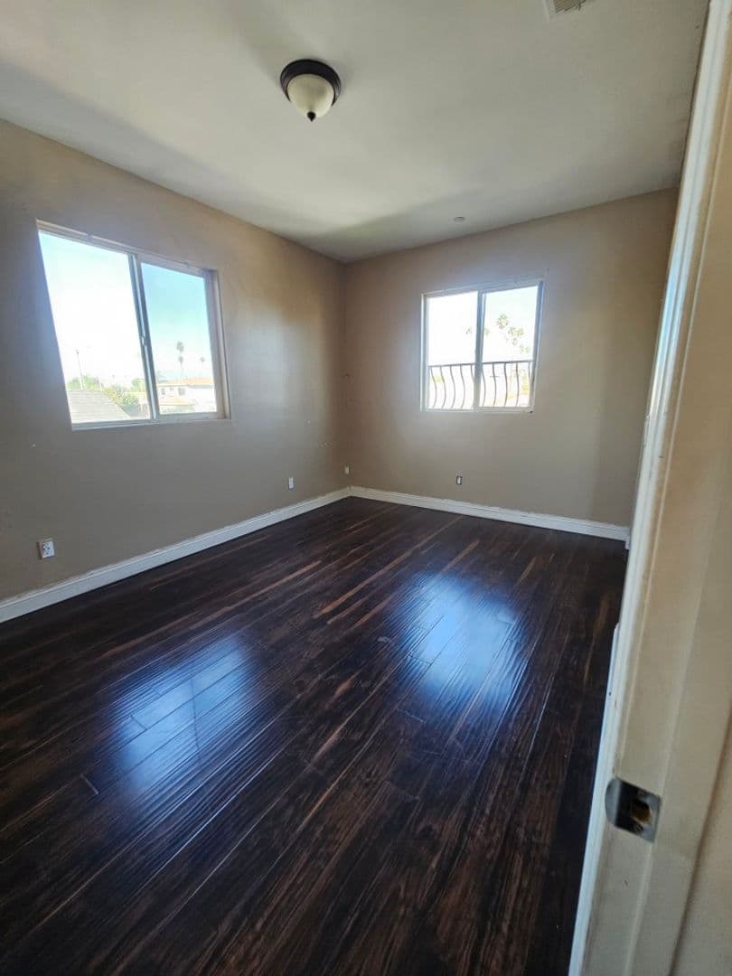 Los Angeles Apartment: 6629 Denver ave