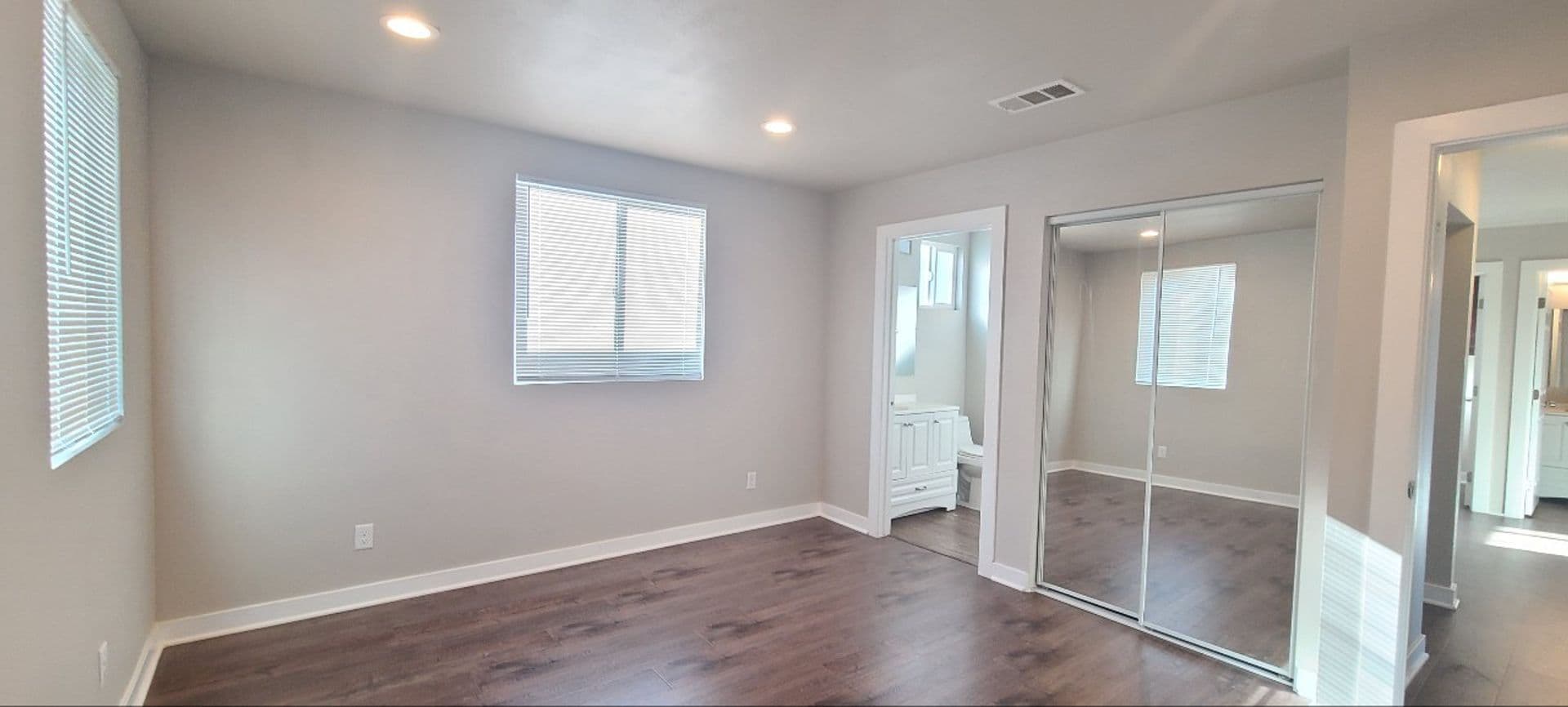 Los Angeles Apartment: 150 E 109th Pl