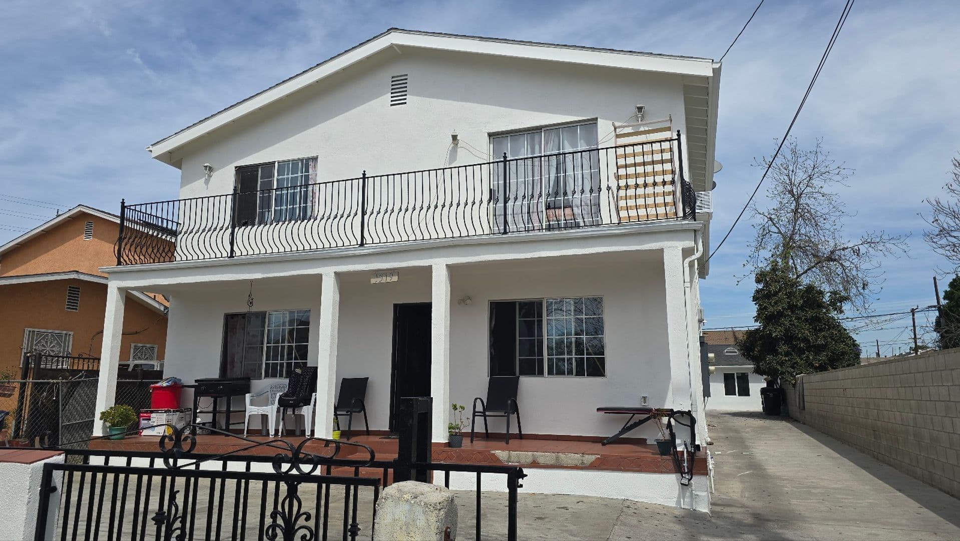LOS ANGELES Apartment: 1319 E 59TH PL