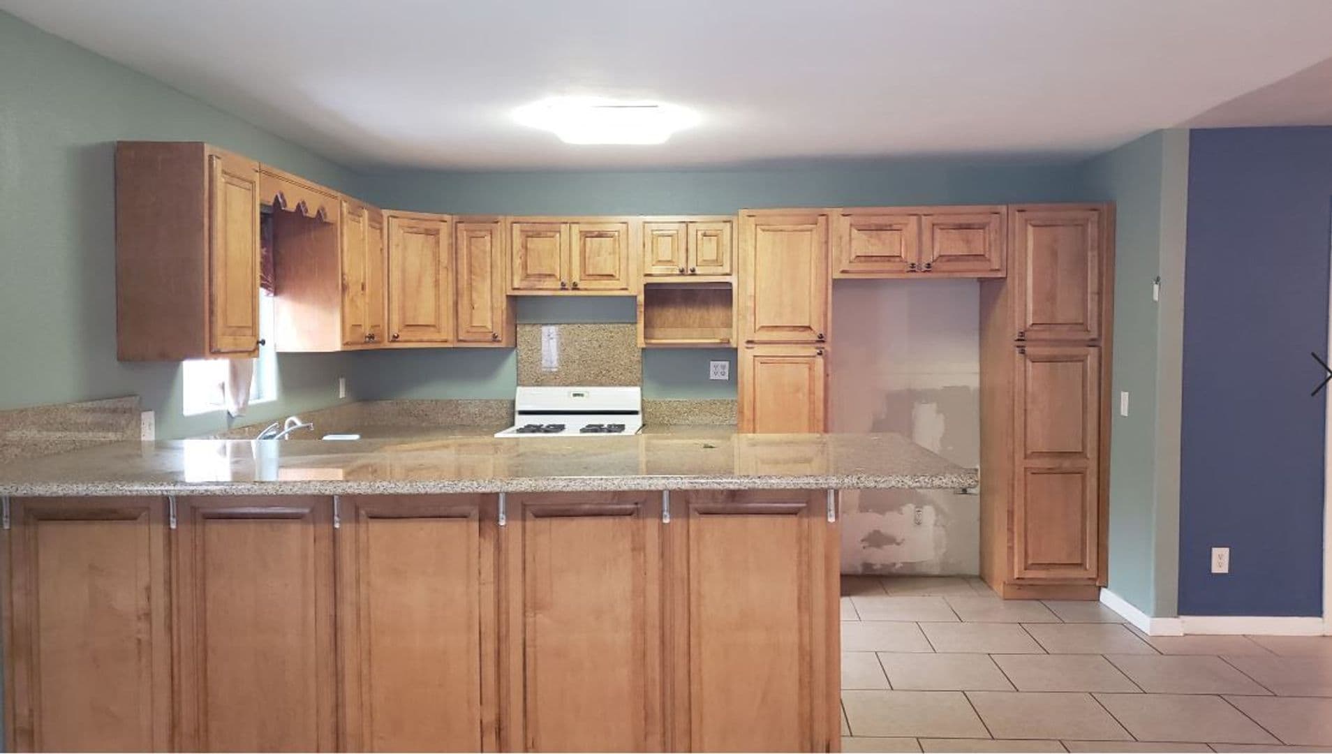 LOS ANGELES Apartment: 1319 E 59TH PL