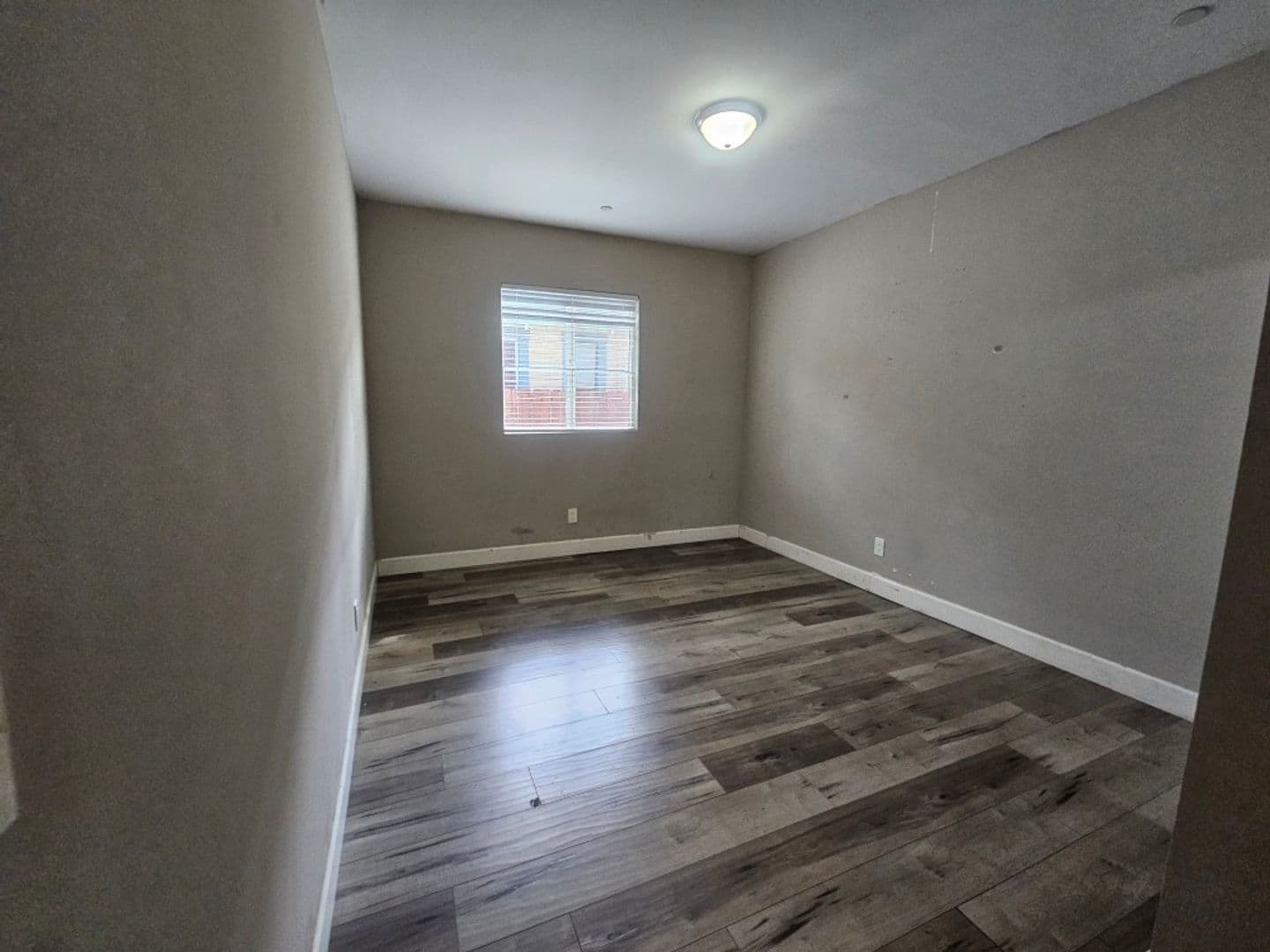 LOS ANGELES Apartment: 122 W 55TH ST