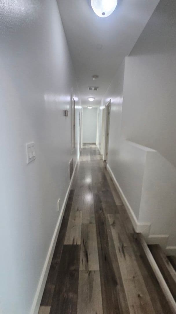 LOS ANGELES Apartment: 866 E 46th St