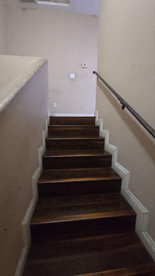 Los Angeles Apartment: 6629 Denver ave