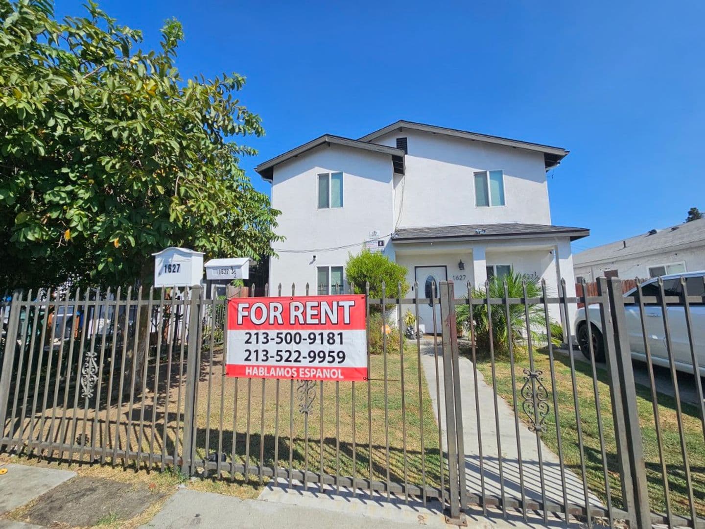 LOS ANGELES Apartment: 1627 E 88TH ST