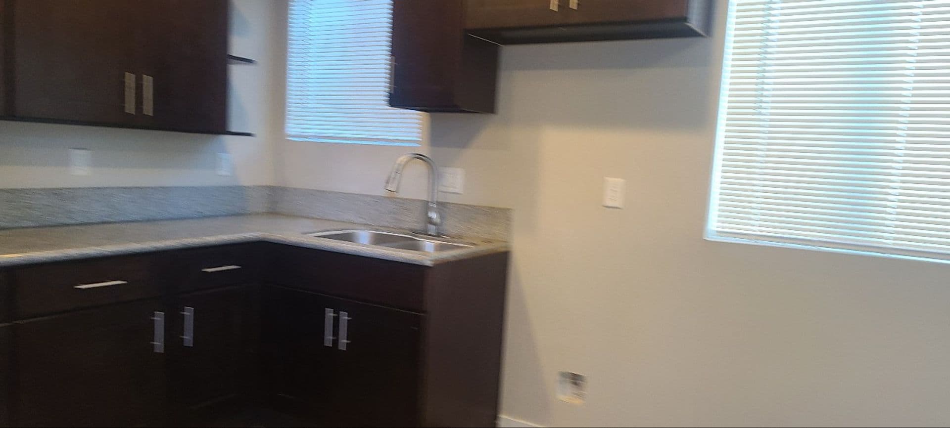 Los Angeles Apartment: 150 E 109th Pl
