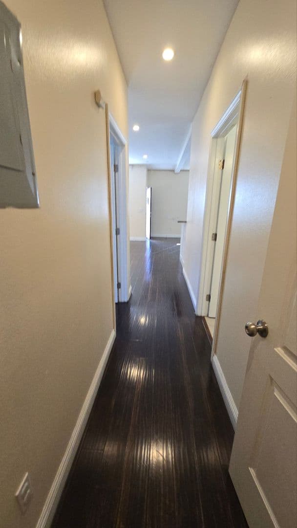 Los Angeles Apartment: 6629 Denver ave