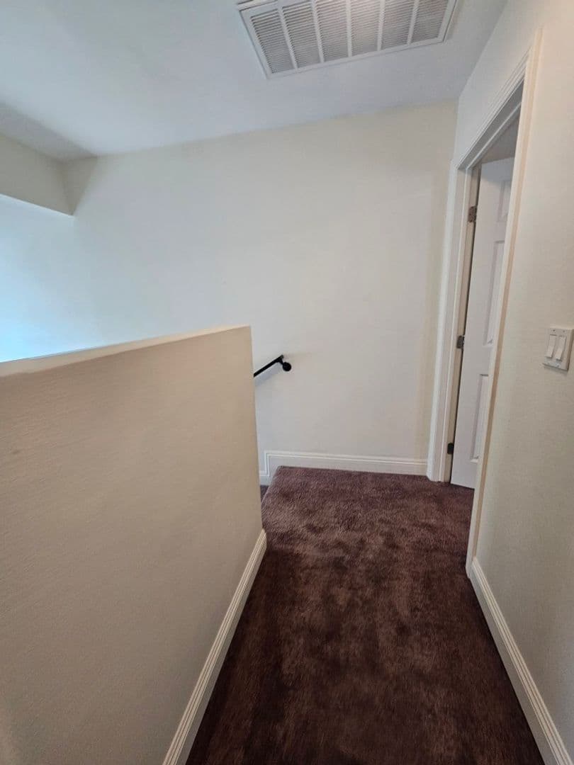 LOS ANGELES Apartment: 812 E 76th Pl
