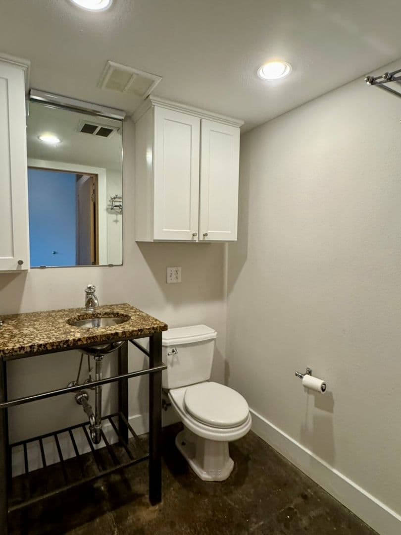 Des Moines Apartment: 110-112 10th Street