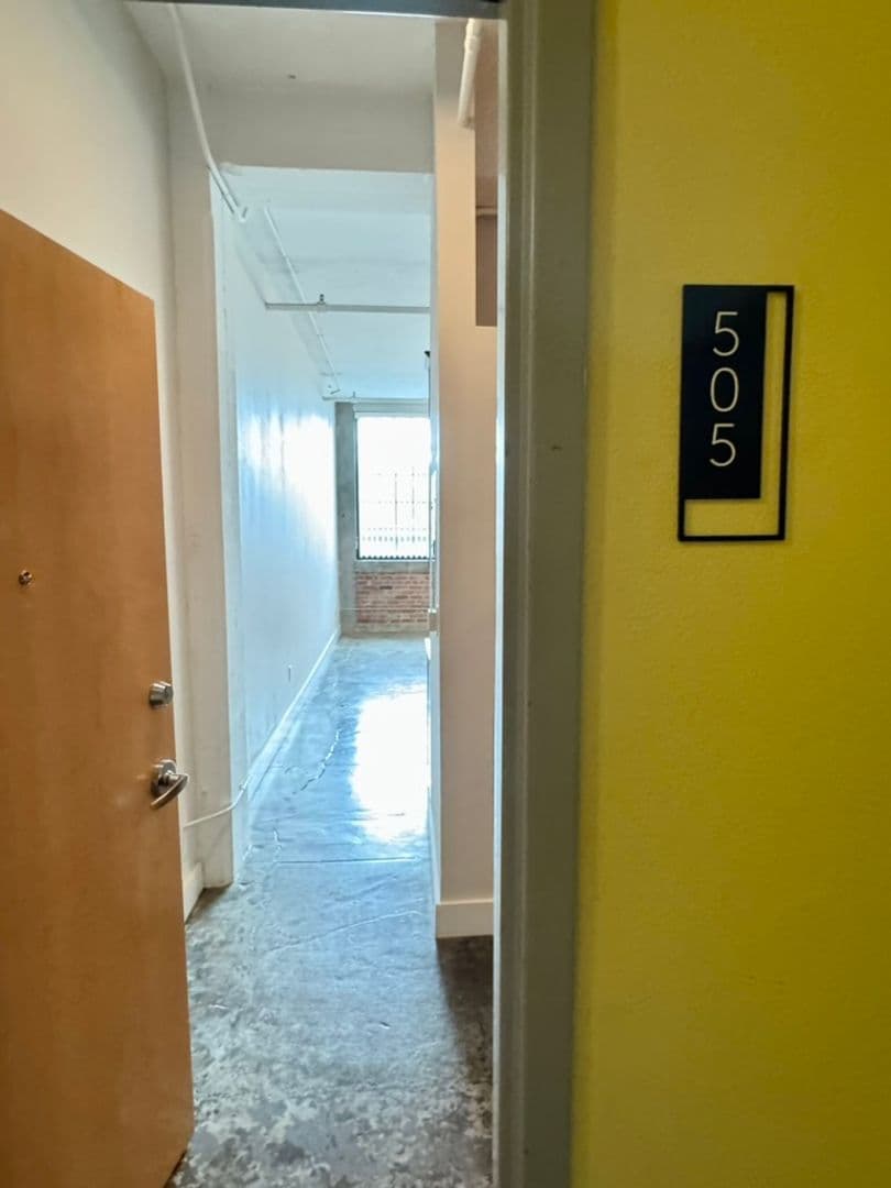Des Moines Apartment: 110-112 10th Street