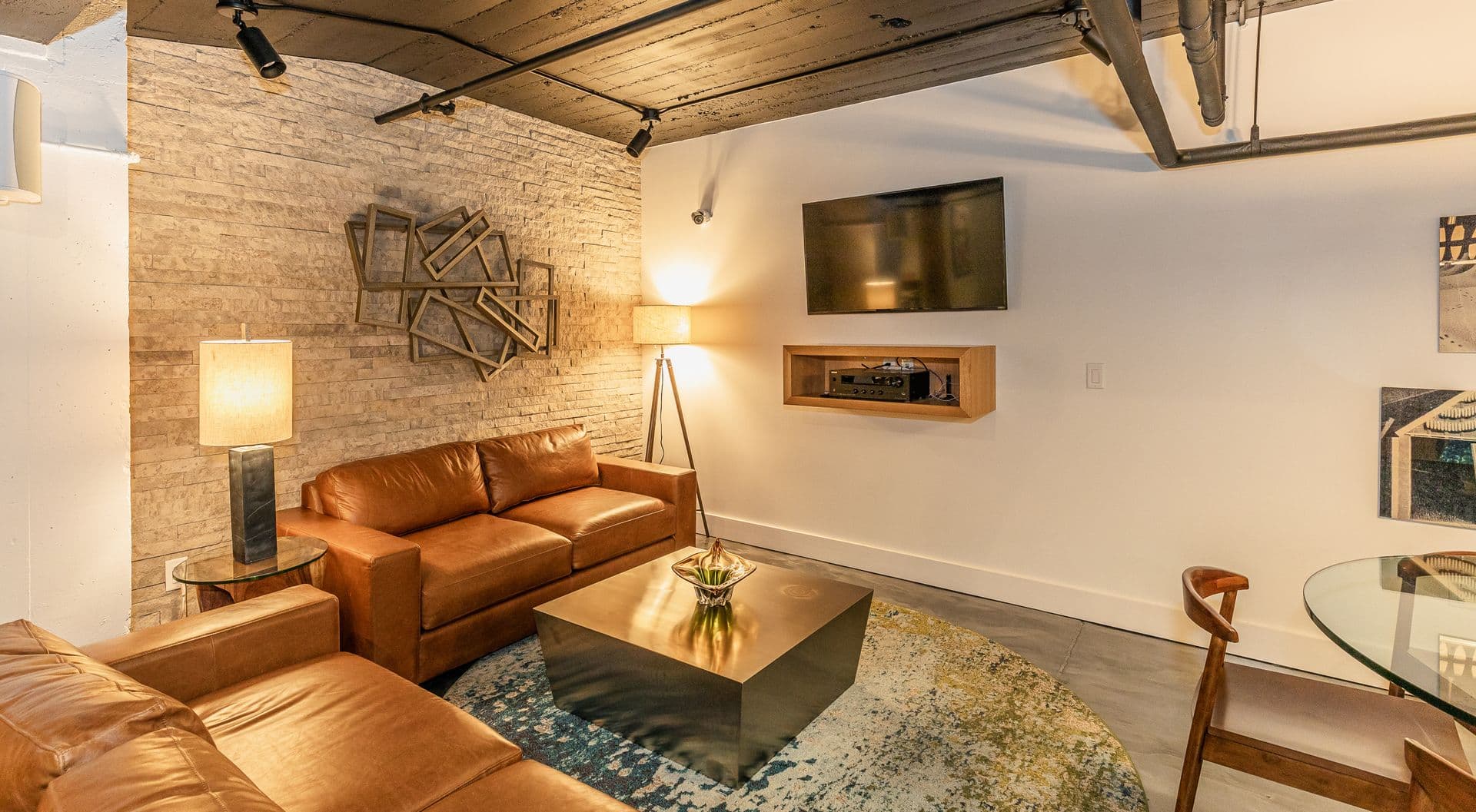 Des Moines Apartment: 110-112 10th Street
