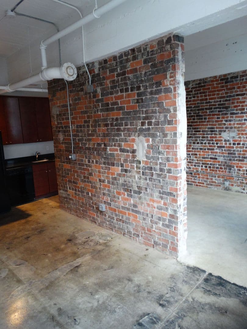 Des Moines Apartment: 110-112 10th Street