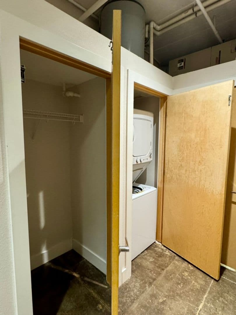 Des Moines Apartment: 110-112 10th Street