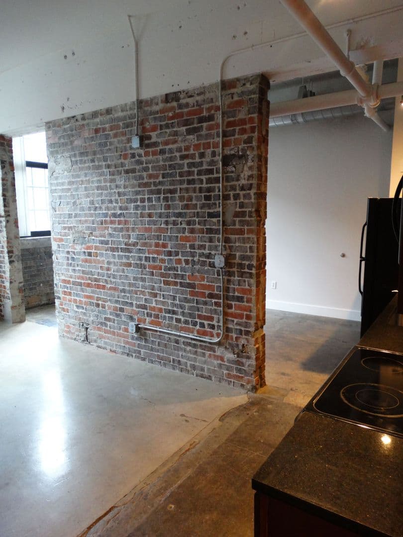 Des Moines Apartment: 110-112 10th Street