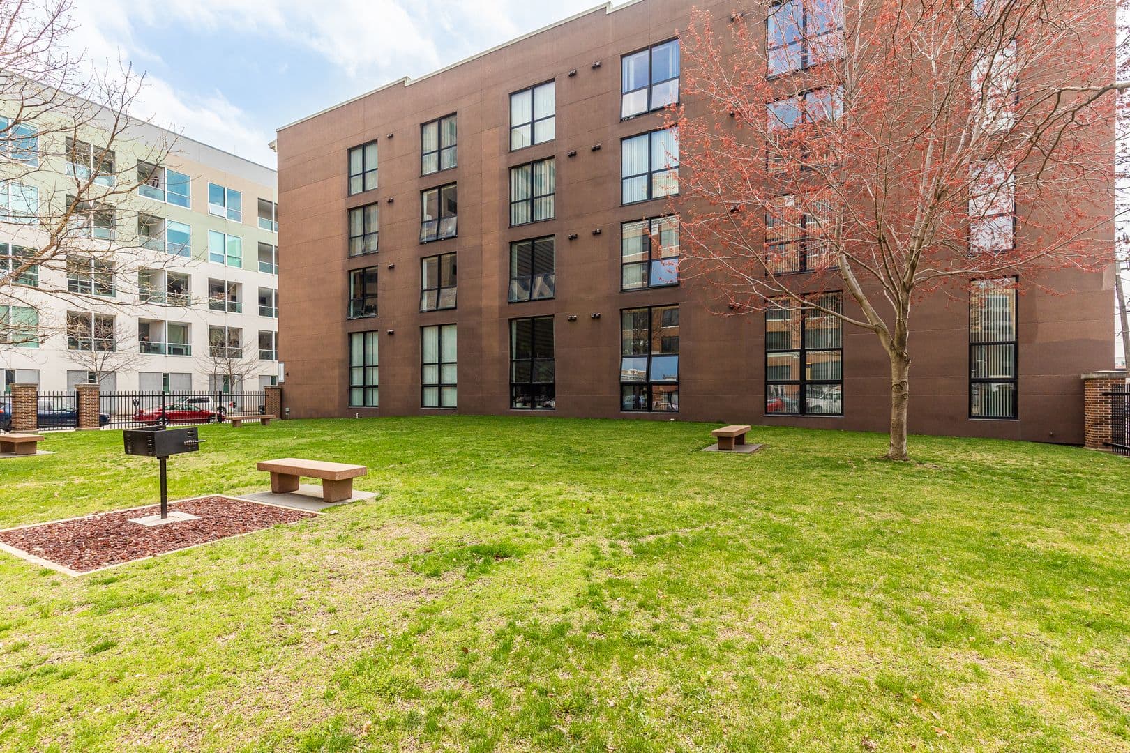 Des Moines Apartment: 110-112 10th Street