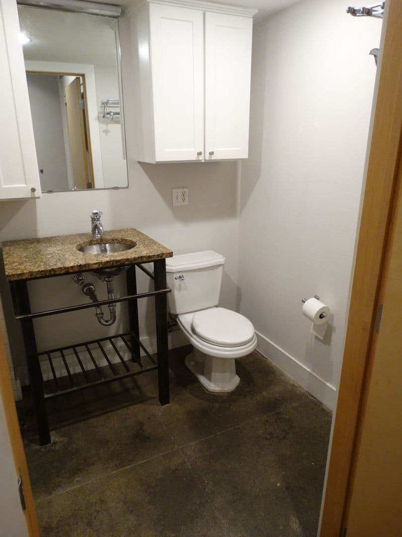 Des Moines Apartment: 110-112 10th Street