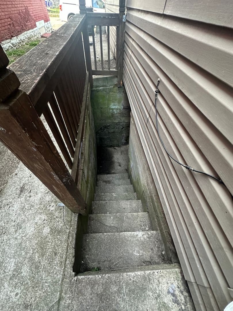 Hamilton House: 526 Vine Street