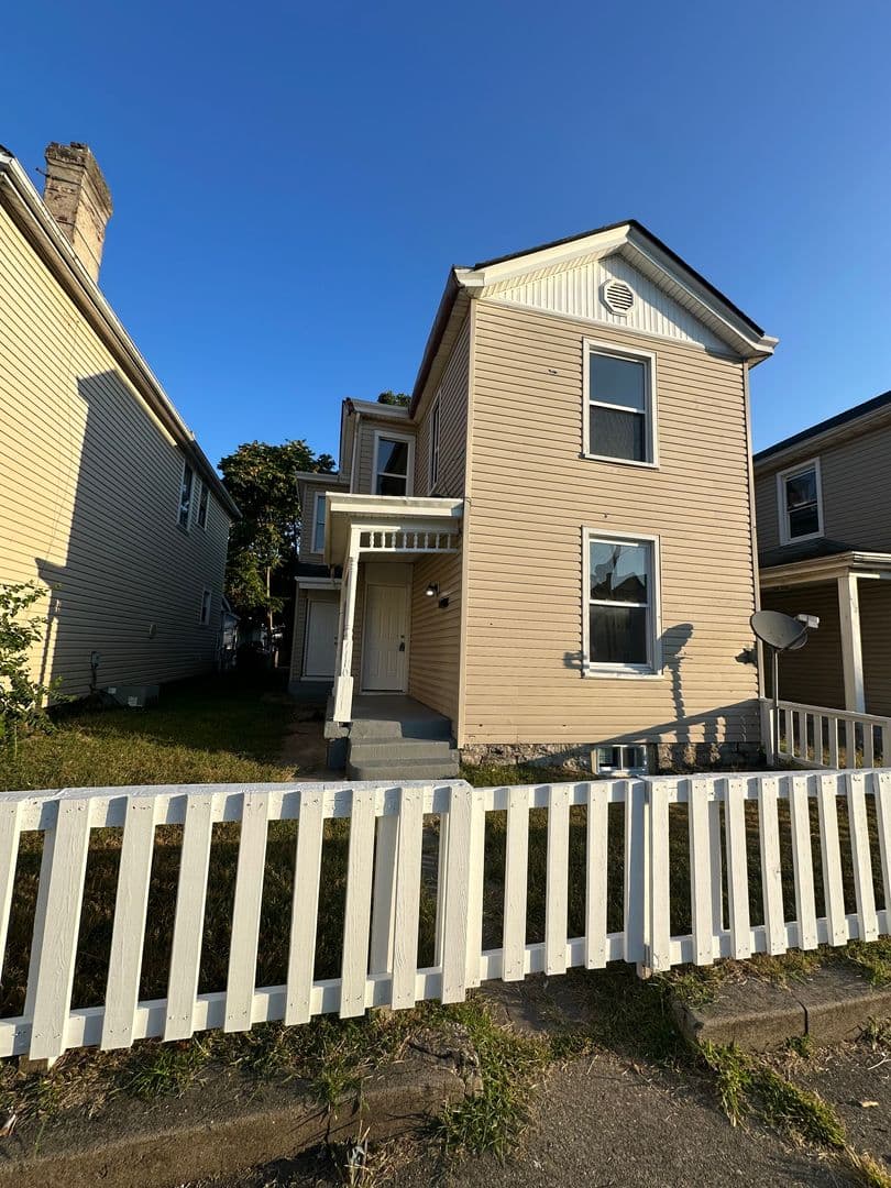 Hamilton House: 1110 Vine
